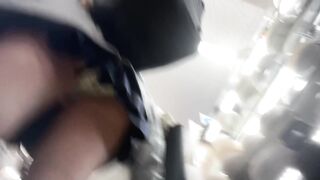 ◎ローアングル＃48 ボーイッシュJKの二枚重ねパンティー voyeur jp