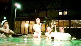 【マルッと追い撮り！女撮師 スーパー銭湯】女撮師スーパー銭湯 オムニバスVol.8 【マルッと追い撮り！女撮師 スーパー銭湯】女撮師スーパー銭湯 voyeur jp (1)