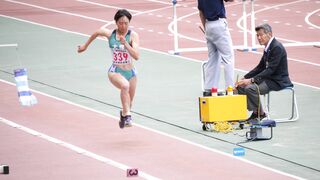 【4K動画】 美形顔とハプニング連発の選手の幅跳び voyeur jp