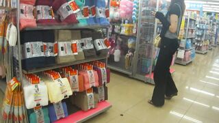 20代から50代まで全10名中大4名 和式盗撮 voyeur jp