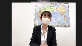 【パンチラリモ】 授業中に興奮して履き忘れパンチラ 着替えて美乳まで晒してしまった女教師【女子大生OL】 voyeur jp