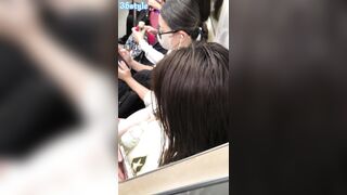 【上からの眺め22】 ムチムチ女子大生のオッパイを上から観察 voyeur jp