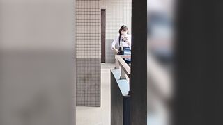 【30分超】 毎朝盗撮してたロリ可愛いぷっくりまんまんjkがパンツを見せつけてくるようになった  voyeur jp