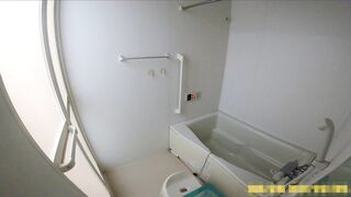 【民泊着替え】【おっぱいカメ追加】 超美巨乳 ！自分の匂いフェチ!な女子と規則正しそうな女子－133、134人目 voyeur jp