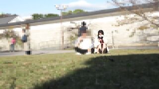 ワカメちゃん尻肉丸見え 食い込み純白透けパンティの綺麗なお姉さん【野外パンチラ高画質望遠】Vol.28 voyeur jp