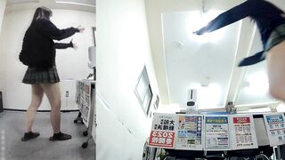 【予備校内盗撮2名】2022 11 ジャージ生脱ぎ編 voyeur jp