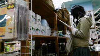 【新4K】 超解像パンチラ逆さぶっこみ撮り #5 地味娘と正統派の制服K2人分 voyeur jp