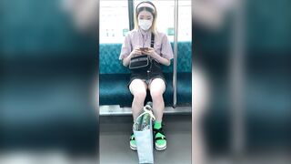 ずっとパンツ丸見え ！エロすぎる恥部を晒してくれた可愛い女子大生を対面撮影（前編） voyeur jp (1)