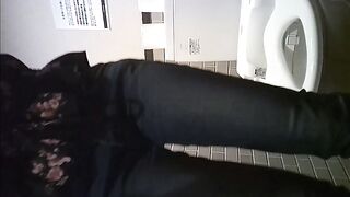 海のトイレを前から撮ってみたら番外ラストこの服は・・・後半若め voyeur jp