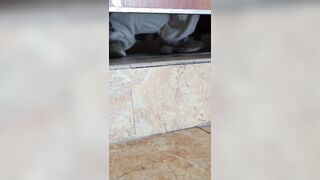 ❤️新たに流出した[トイレカメラ]❤️ トイレ内で排便や ipcam (107)