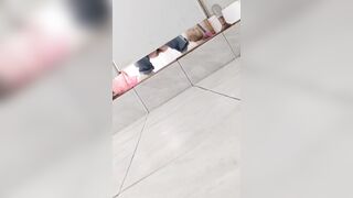 ❤️新たに流出した[トイレカメラ]❤️ トイレ内で排便や ipcam (13)