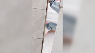 ❤️新たに流出した[トイレカメラ]❤️ トイレ内で排便や ipcam (22)