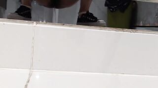 ❤️新たに流出した[トイレカメラ]❤️ トイレ内で排便や ipcam (38)