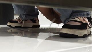 ❤️新たに流出した[トイレカメラ]❤️ トイレ内で排便や ipcam (89)