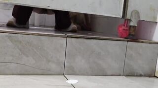 ❤️新たに流出した[トイレカメラ]❤️ トイレ内で排便や ipcam (90)