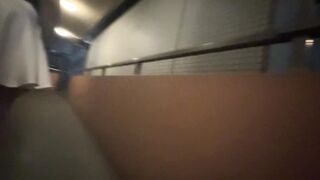 イベント中の可愛いくて綺麗なお姉さまのパンチラ voyeur jp