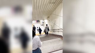 JK盗撮日記99 初登場！！まさかの現役！？青チェック超激カワ童顔ロリロリJKを電車内とトイレ内で盗撮【※完全主観20分超撮影】 voyeur jp