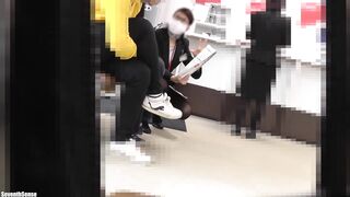 【番外編シリーズ001】  携帯ショップのメガネ先輩 voyeur jp