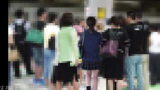 【電車痴かん】美少女に無理やり開脚中出し痴かん！乳首とクリ同時責めでヌレヌレワレメに肉棒ブチ込み中出し jav jvip