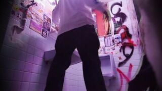 【神巨乳】バスト100センチ超えのQUEENDOMをクラブトイレでxxxキメからの先輩と3P中出しパーティー jav jvip