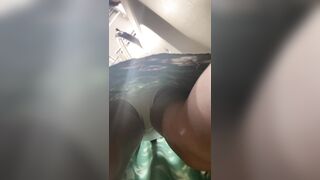 【素人のパンツを逆さ撮り】20,普通のメガネ女性たちの生パンツ撮れました！ 3人収録 voyeur jp