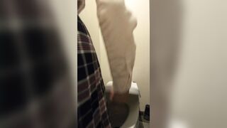 デパートのトイレでこっそりオナニーしちゃう jav jvip 3