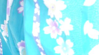 【ノーブラ浴衣美女の納涼チラ】【先端までとらえた美しい横乳＆裾からのぞく華やか白パンティー】 voyeur jp