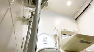 【トイレ】ファミレスデ○ーズ店員のパイパントイレ盗撮と部活大会帰りの学生ちゃん voyeur jp