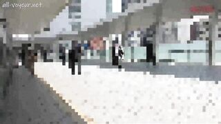 特典付き【電車痴かん】★顔出し制服JK★まだあどけない進学校風丸襟制服の美少女がローター責めでまさかの大量潮吹き jav jvip