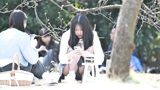 vol.680：お花見特集：グレーのミニスカにブーツを履いたとても綺麗なモデルさんの黒生P ※動画有り他、多数収録 voyeur jp (1)