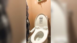 デパートのトイレでこっそりオナニーしちゃうJ〇⑰ voyeur jp (13)