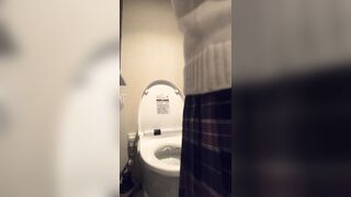 デパートのトイレでこっそりオナニーしちゃうJ〇⑰ voyeur jp (20)