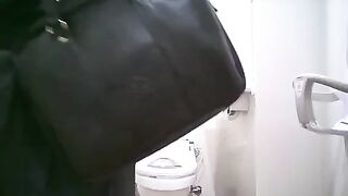 デパートのトイレでこっそりオナニーしちゃうJ〇⑰ voyeur jp (7)