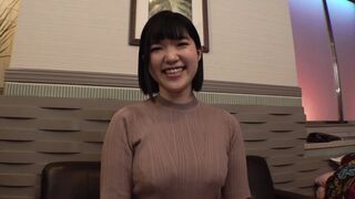 公園駐車場で車内フェラ！美女の丁寧＆激しいジュポジュポフェラで大量ザーメン口内射精！2アングル収録 jav jvip 2