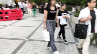 【OL秘蔵品40】スレンダーお姉さんの卑猥なお尻！ピタピタパンツに浮き出るＴバックに大興奮^ ^, TAPE-004 主婦達の日常フェティシズム 掃除 voyeur jp 5 (3)