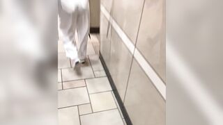 【OL秘蔵品40】スレンダーお姉さんの卑猥なお尻！ピタピタパンツに浮き出るＴバックに大興奮^ ^, TAPE-004 主婦達の日常フェティシズム 掃除 voyeur jp 6 (2)