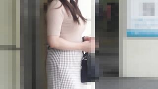 【電車痴漢】年末放出特価第1弾《30％オフ》ノースリーブ＆フリルミニの無防備通学JDを車内電マ強襲からズタボロ口内発射 jav jvip 1