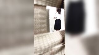 美人モデルがメイド服に生着替え【美尻】 voyeur jp