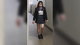 リュックにひっかかってフロント全開JK voyeur jp 2