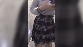 デパートのトイレでこっそりオナニーしちゃうJK110 jav jvip 7