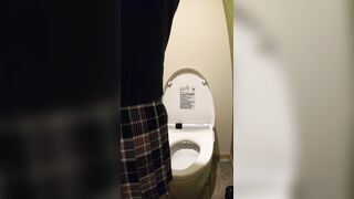 デパートのトイレでこっそりオナニーしちゃうJK114 jav jvip 2