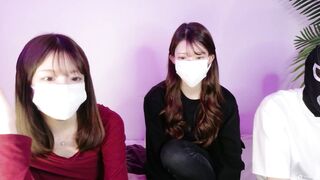 【1-24・2部配信】ルックス抜群の美女2人と絡み合う中出し＆顔射3P性交 jav jvip (2)