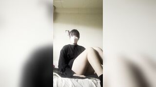 芋っぽい巨乳めがねっこ② jav jvip