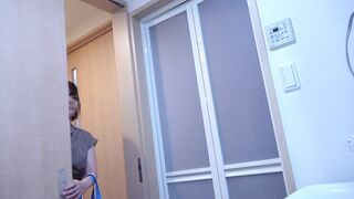 mimpaku86 【民泊着替え】乳飲み子ママの肥大化した乳輪！ voyeur jp