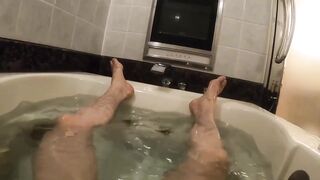 FC2PPV 4837746 【なつきちゃん最新作！】池田エラ◯ザ似のなつきちゃん即尺、男の潮吹きに挑戦 jav 2