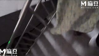 【誘惑の大神、愛情深い呂布】❤️ 地域の保健センターで花柄のワンピースを着た看護師と対照的な性格の女性と出会い、射精するまで無防備なセッ china