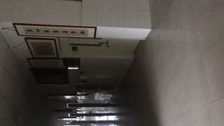 無臭　高画質　フリーハンドトイレ盗撮 voyeur jp 3 (16)