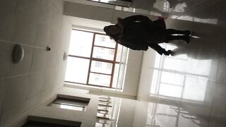 無臭　高画質　フリーハンドトイレ盗撮 voyeur jp 3 (20)