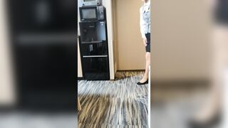 ［独自入手14］ホテルウーマン集団痴漢 jav jvip 3