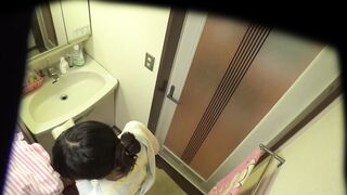 【初掲載衝撃映像】塾講師時代に撮影。商業科卒18歳。※FULL尺送付 jav jvip voyeur jp (1)